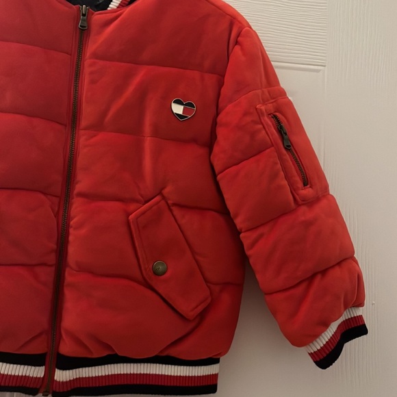 Tommy Hilfiger puffer jacket, Size 4-5 - Picture 5 of 10